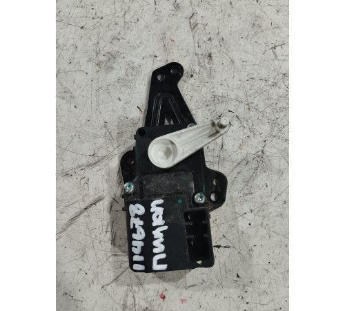 Моторчик привода заслонок отопителя