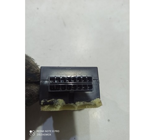 Блок управления задним сиденьем