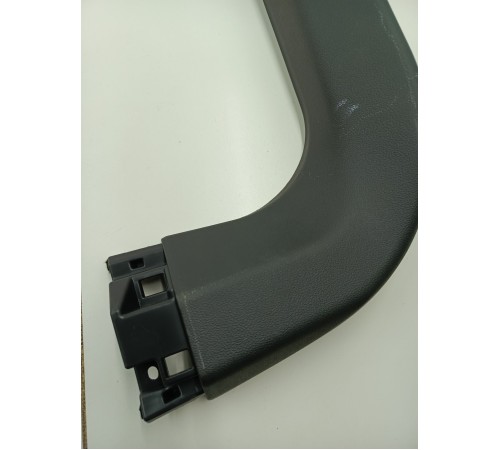 Обшивка крышки багажника правая