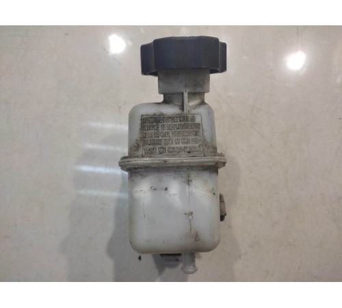 Бачок главного тормозного цилиндра