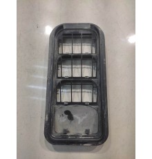 Вентиляционная решётка (задняя, левая)