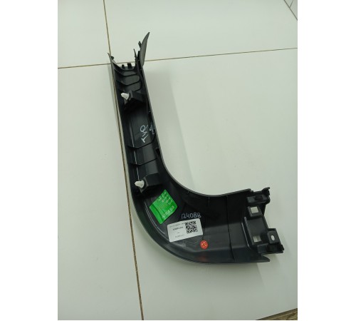 Обшивка крышки багажника правая