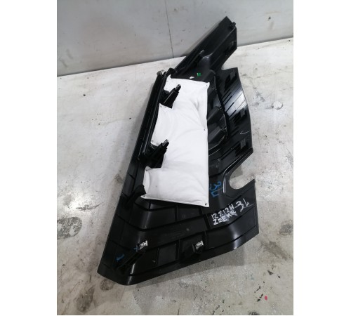 Накладка стойки задняя левая