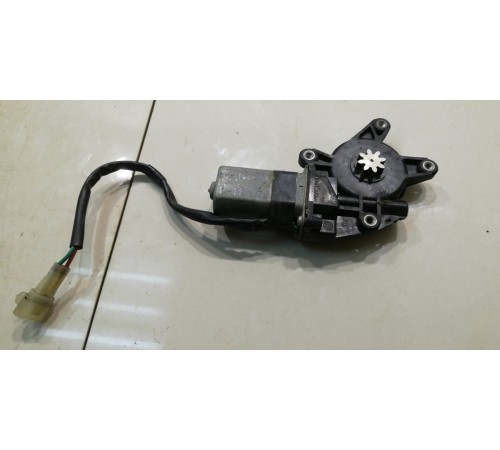 Моторчик стеклоподъемника (задний, правый)