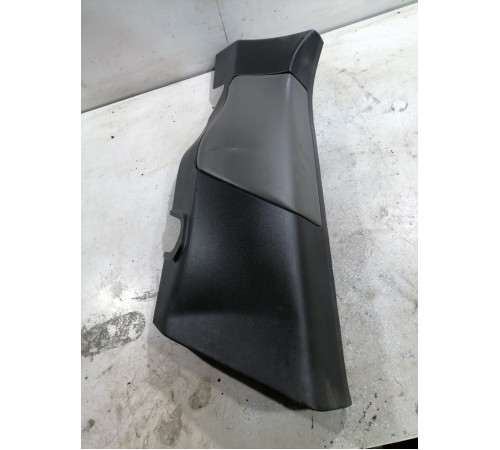 Накладка стойки задняя левая