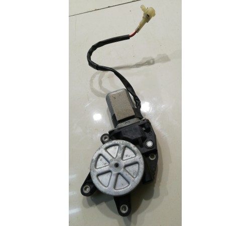 Моторчик стеклоподъемника (задний, правый)