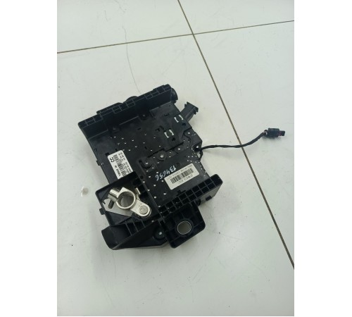 Клемма аккумулятора плюсовая