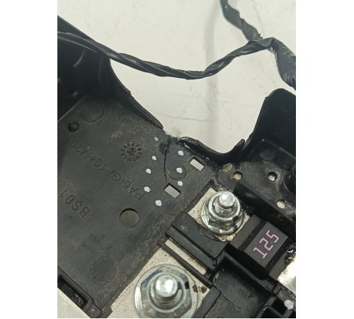 Клемма аккумулятора плюсовая