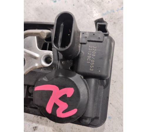 Замок двери задний левый