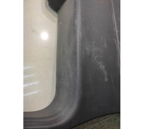 Обшивка крышки багажника