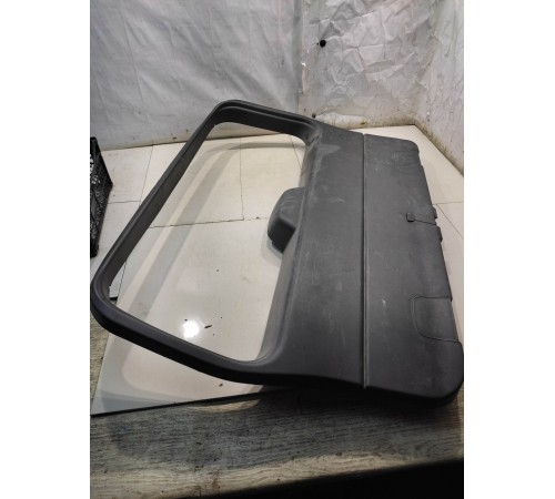 Обшивка крышки багажника