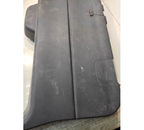 Обшивка крышки багажника