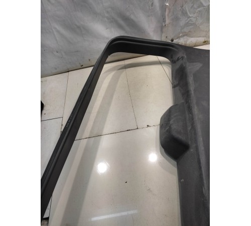 Обшивка крышки багажника