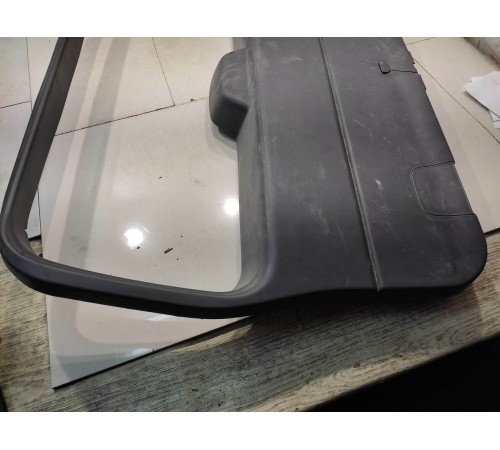 Обшивка крышки багажника