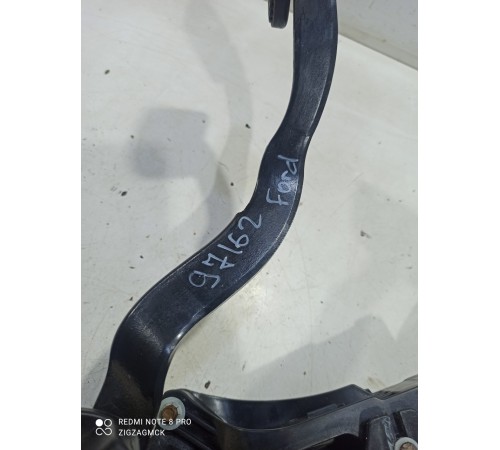 Педаль тормоза