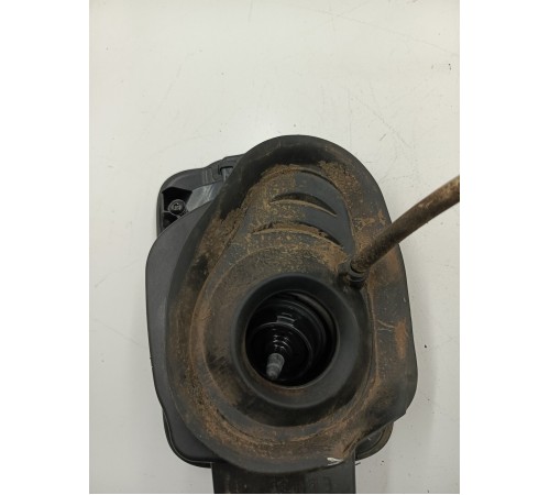 Лючок топливного бака с крышкой