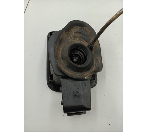 Лючок топливного бака с крышкой