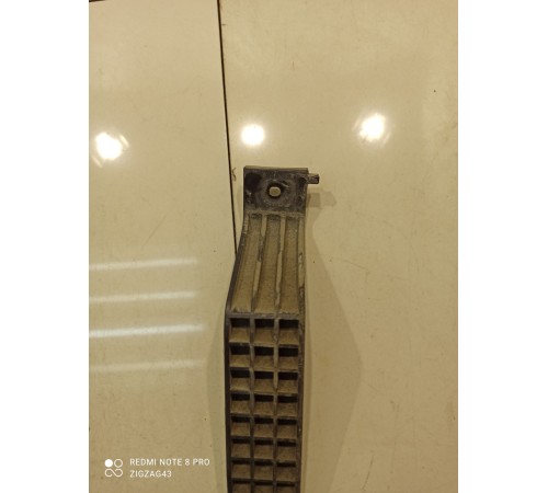 Кронштейн усилителя заднего бампера(средний)