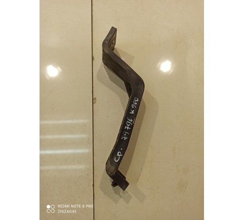 Кронштейн усилителя заднего бампера(средний)