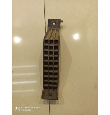 Кронштейн усилителя заднего бампера(средний)