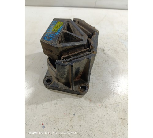 Подушка двигателя задняя