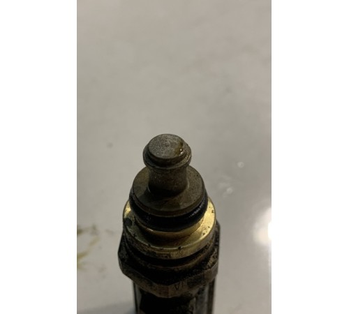 Датчик температуры охлаждающей жидкости