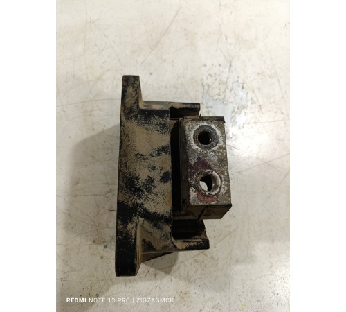 Подушка двигателя задняя