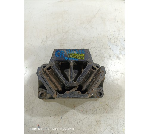 Подушка двигателя задняя