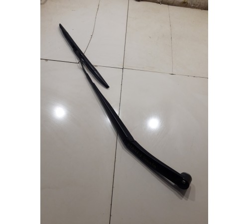 Поводок стеклоочистителя(правый)