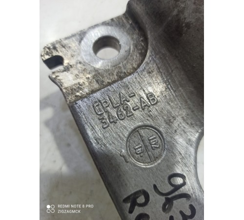 Кронштейн амортизатора вилка