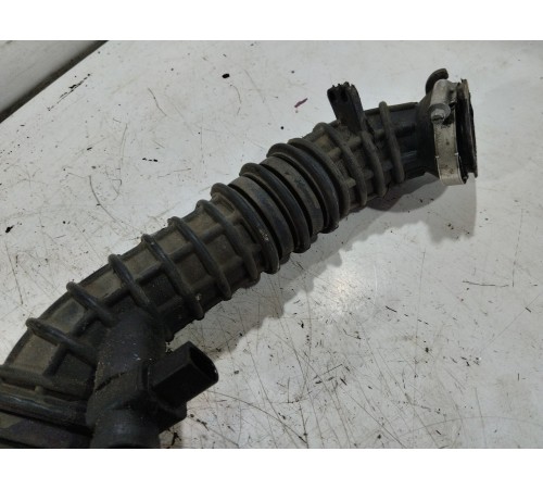 Патрубок воздушного фильтра