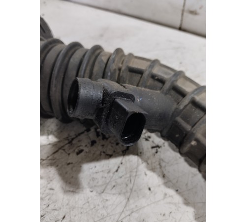 Патрубок воздушного фильтра