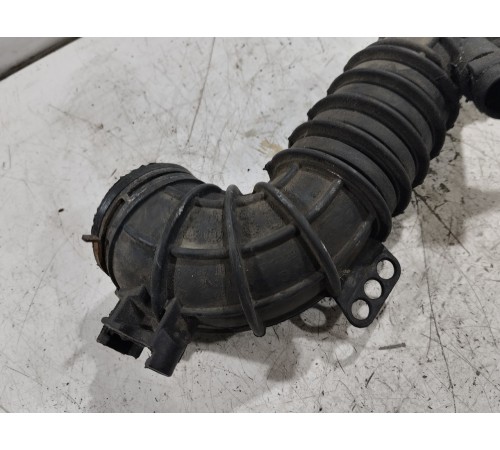 Патрубок воздушного фильтра