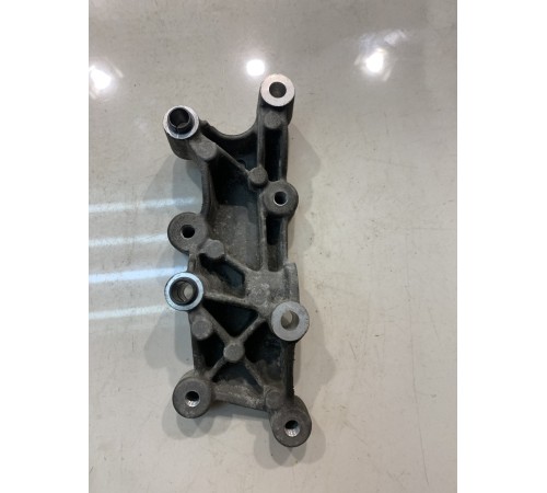 Кронштейн ролика