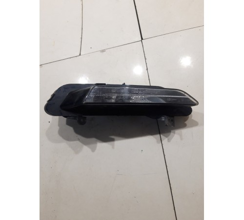 Дневной ходовой огонь правый