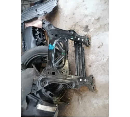 Балка подвески передняя ,подрамник