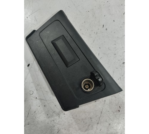 Накладка торпедо нижняя с розеткой