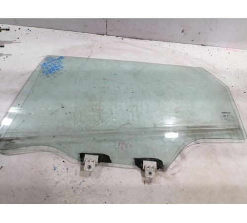 Стекло двери заднее левое