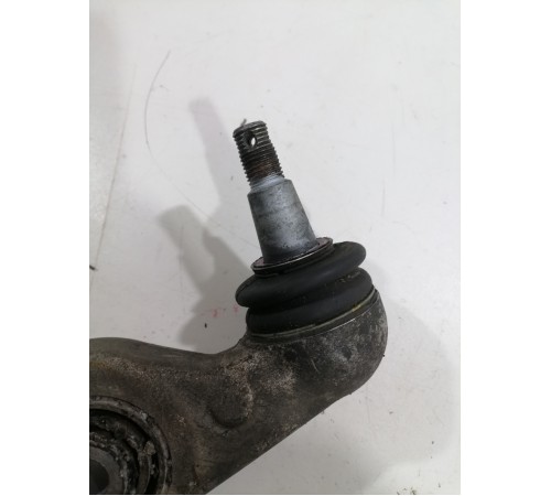 Рычаг подвески передний правый нижний