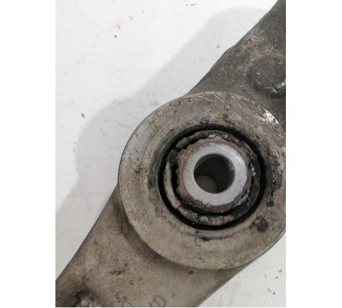 Рычаг подвески передний правый нижний