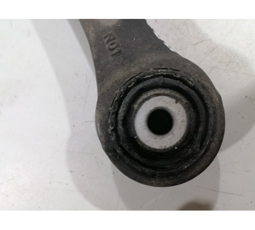 Рычаг подвески передний правый нижний