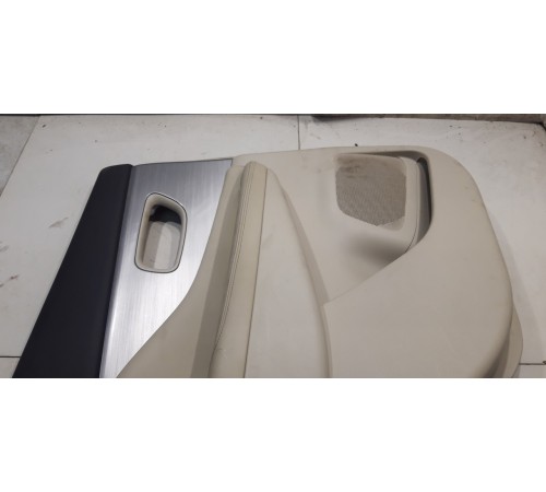 обшивка двери (задняя левая)