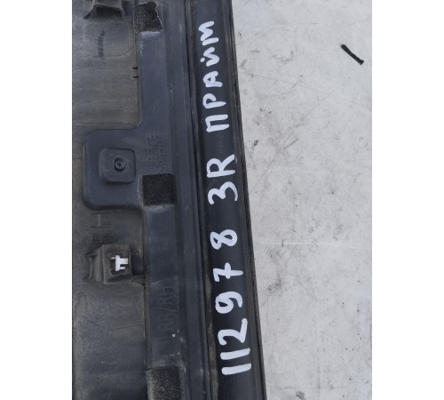 Накладка (молдинг) двери задняя правая