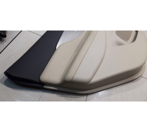 обшивка двери (задняя левая)