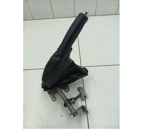 Рычаг ручного тормоза (ручник)