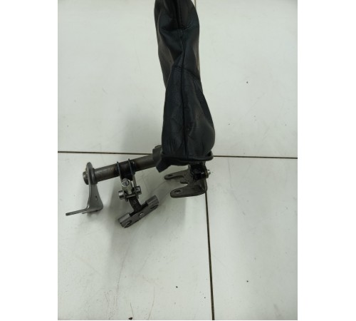 Рычаг ручного тормоза (ручник)