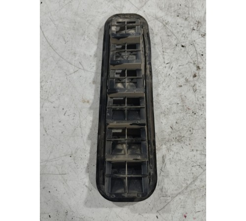 Решетка вентиляционная левая