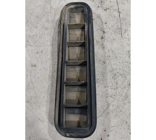 Решетка вентиляционная левая