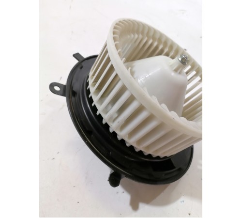 Моторчик отопителя печки