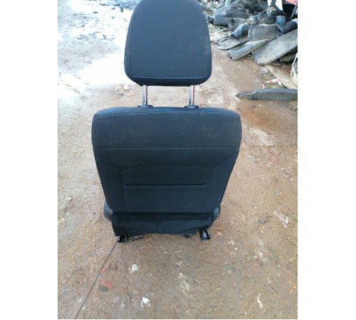 Сиденье переднее левое